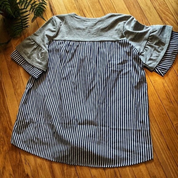 NWT Flirty Blouse - Picture 3 of 3